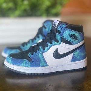 Women's Air Jordan 1 Retro High OG 'Tie-Dye' size 6.5